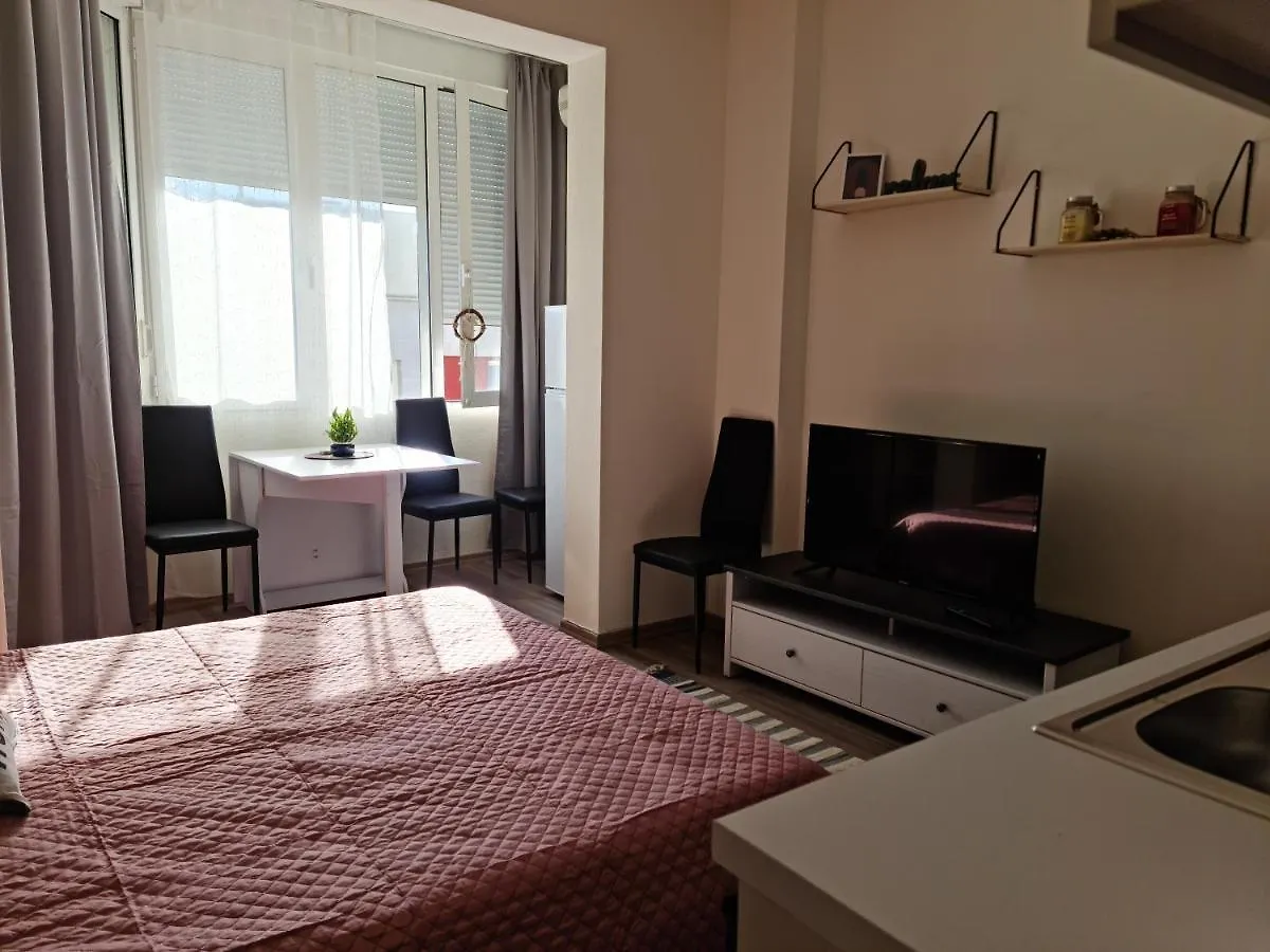 Lovely One Bedroom Studio In Tirana